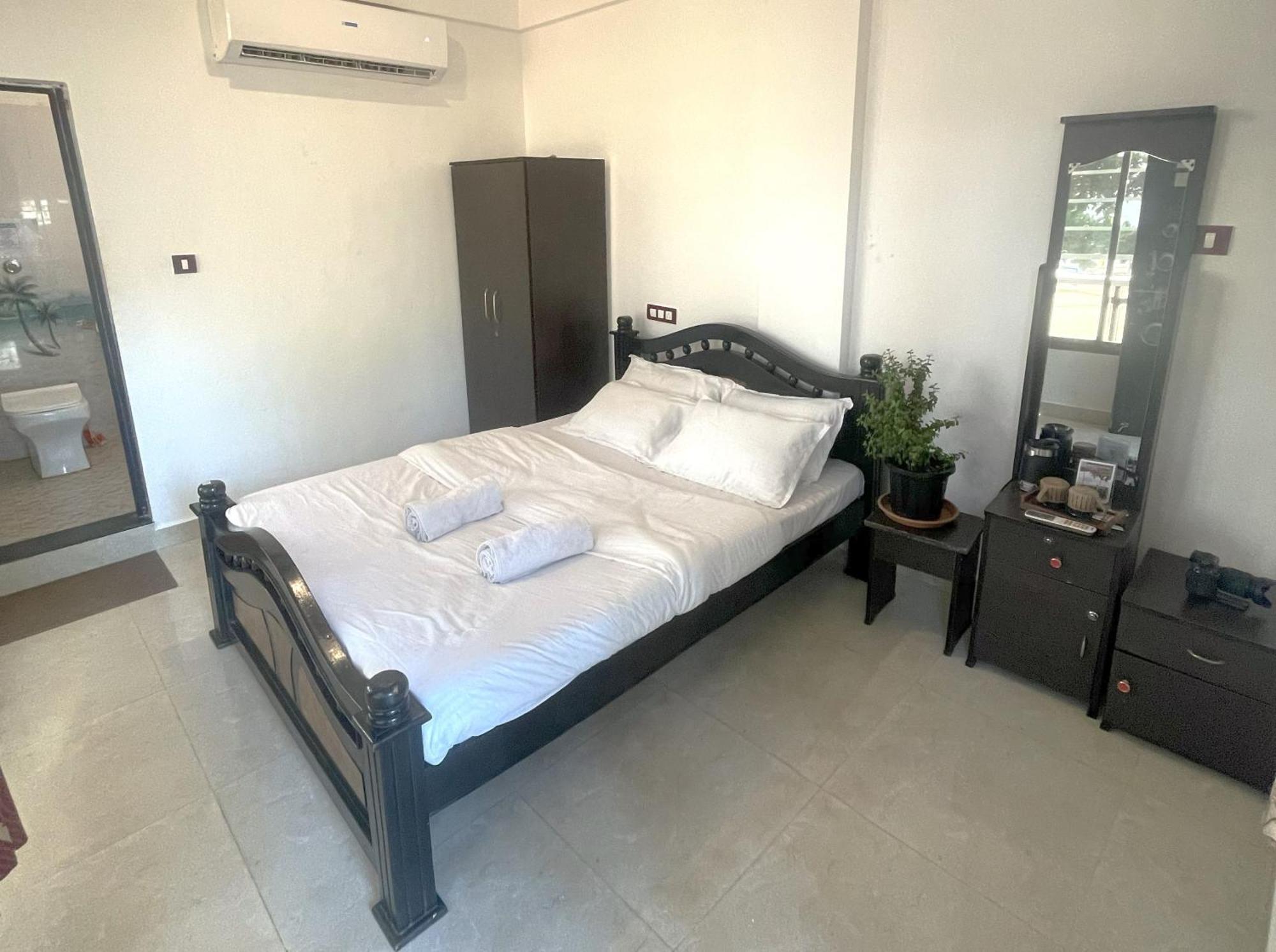 This Is It Beachfront - Rooms, Cafe & Events Arambol Exterior foto
